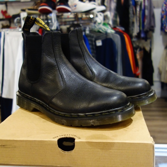 2976 carpathian chelsea boots